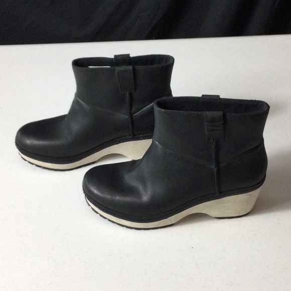Merrell Leather Platform Ankle Booties - Picture 4 of 10